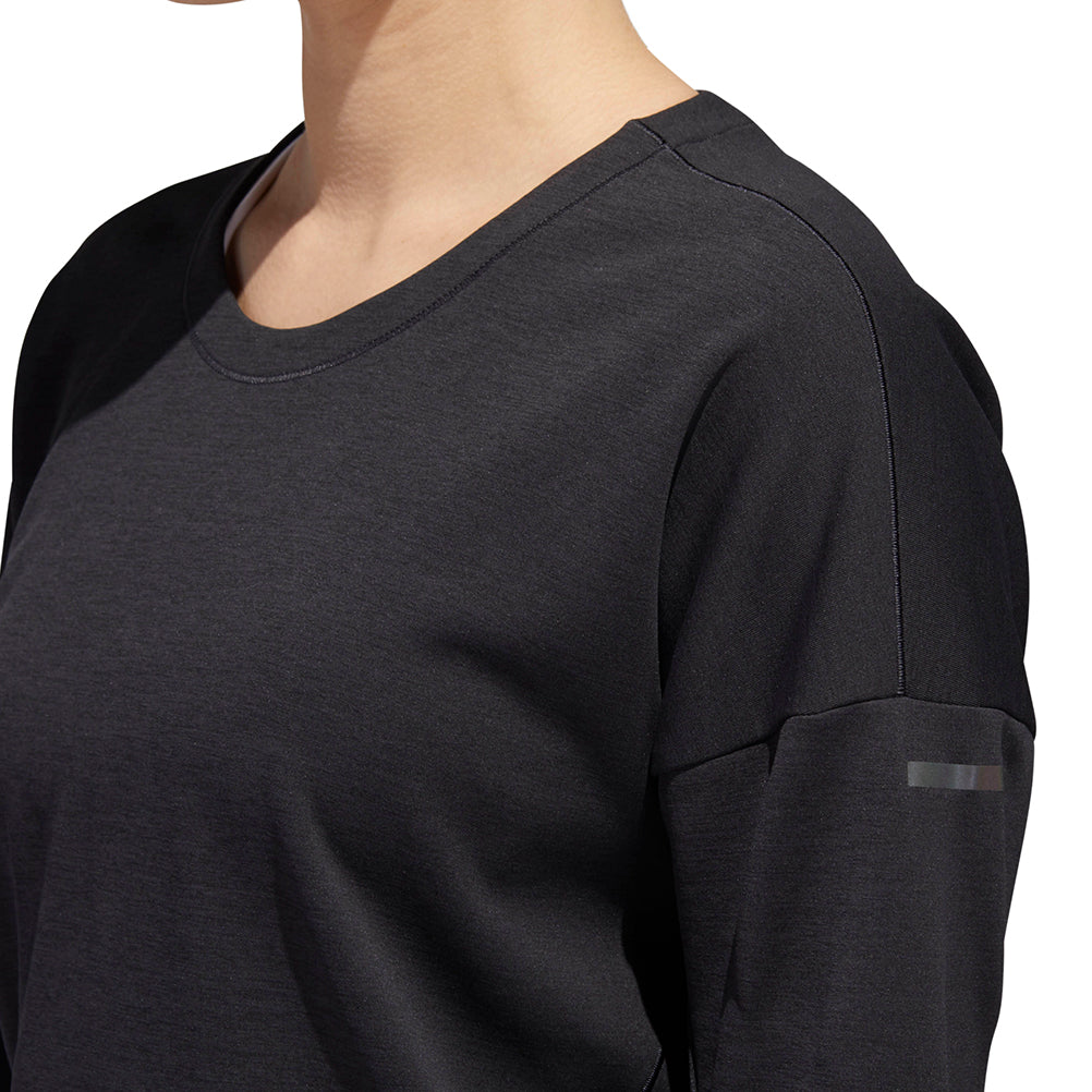 DN2487_APP_on-model_detail-2_white