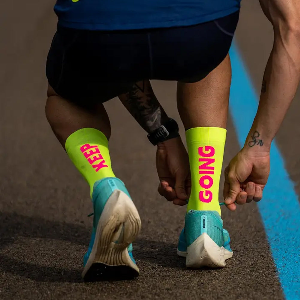 Sporcks Keep Going Yellow Crew Running Sock - Neon/Pink