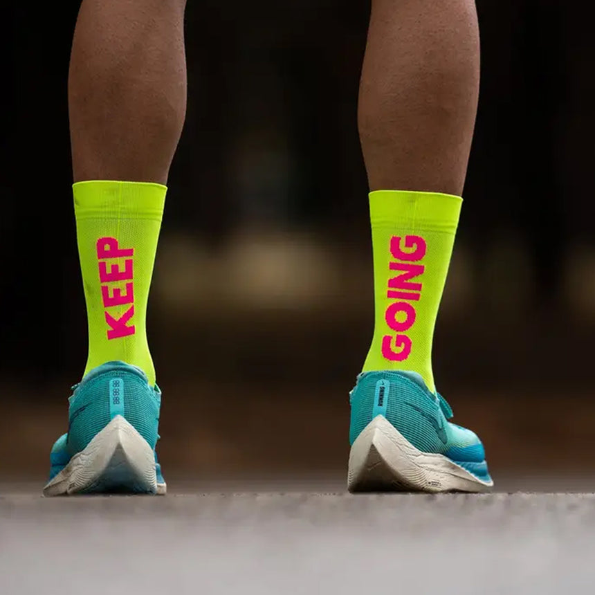 Sporcks Keep Going Yellow Crew Running Sock - Neon/Pink