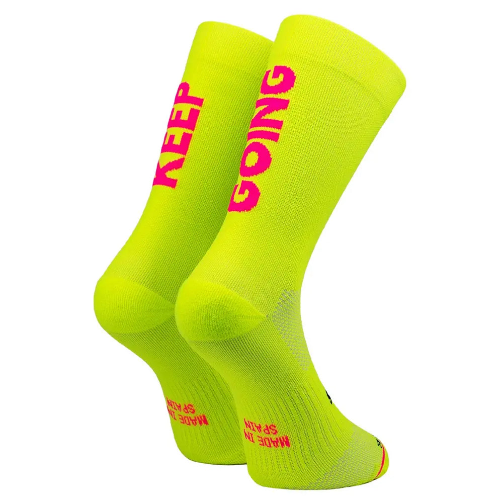 Sporcks Keep Going Yellow Crew Running Sock - Neon/Pink