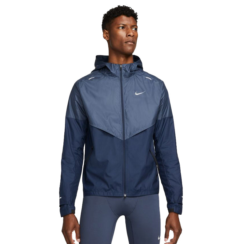 Nike-Mens-Shieldrunner-running-jacket-CU5349-437-model-front