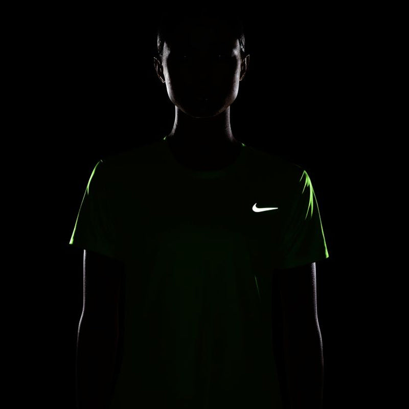 Nike-Womens-Miler-SS-AJ8121-701-flash