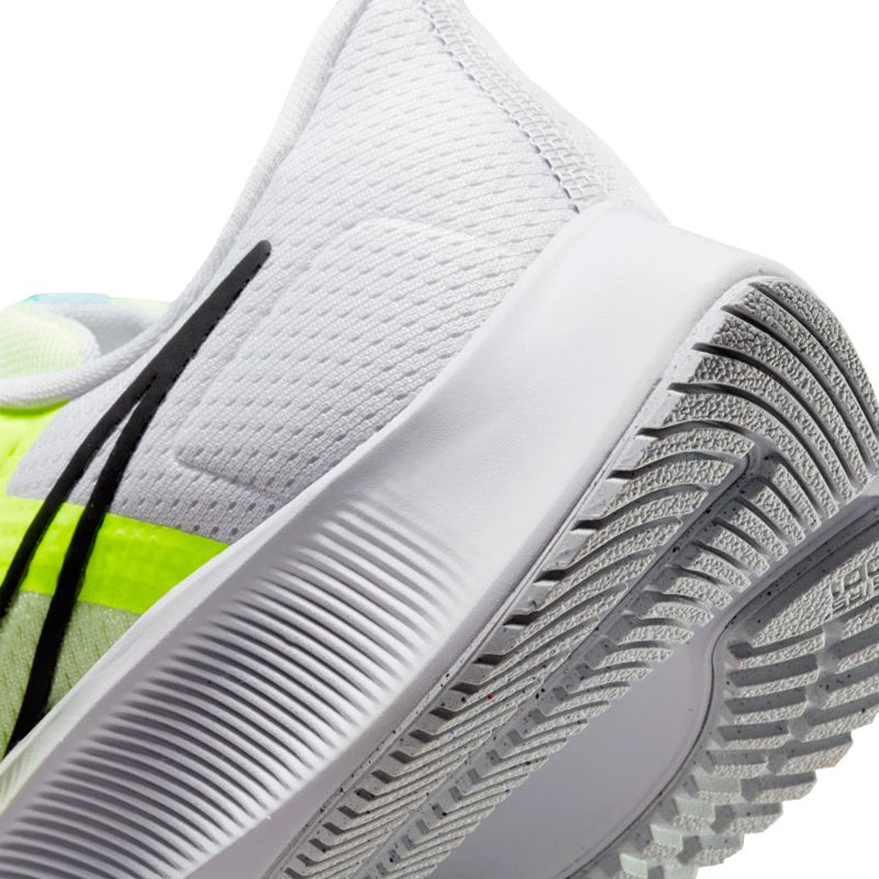 Nike-Womens-Pegasus-38-CW7358-700-heel