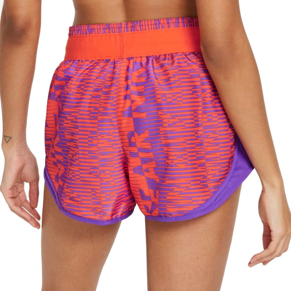 Nike-Womens-air-tempo-running-short-CZ9400-528-model-back