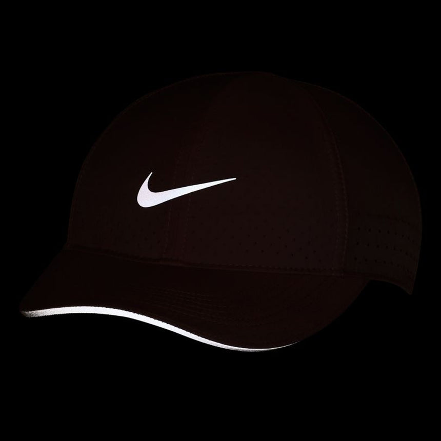 Nike-Womens--featherlight-run-cap-DC4090-630-front-flash
