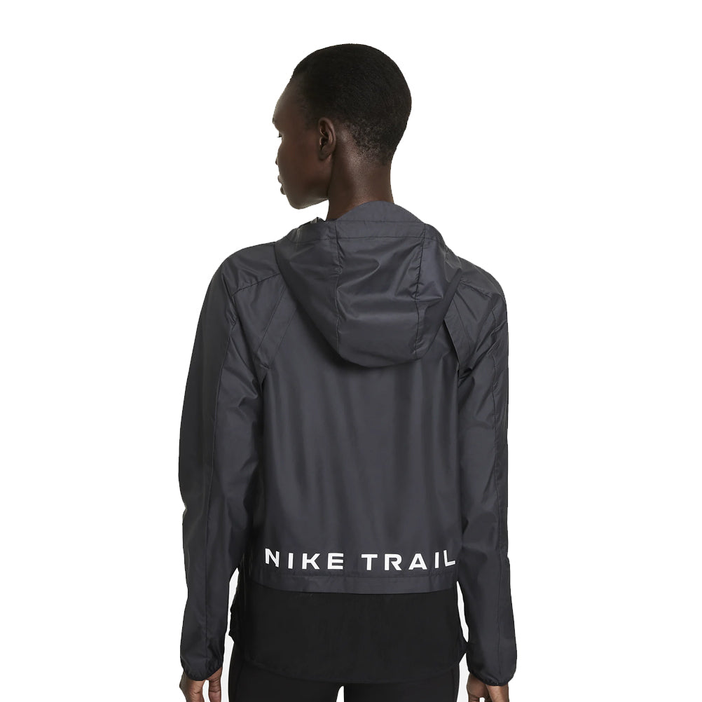 Nike-Womens-shield-trail-jacket-DC8041-010-back
