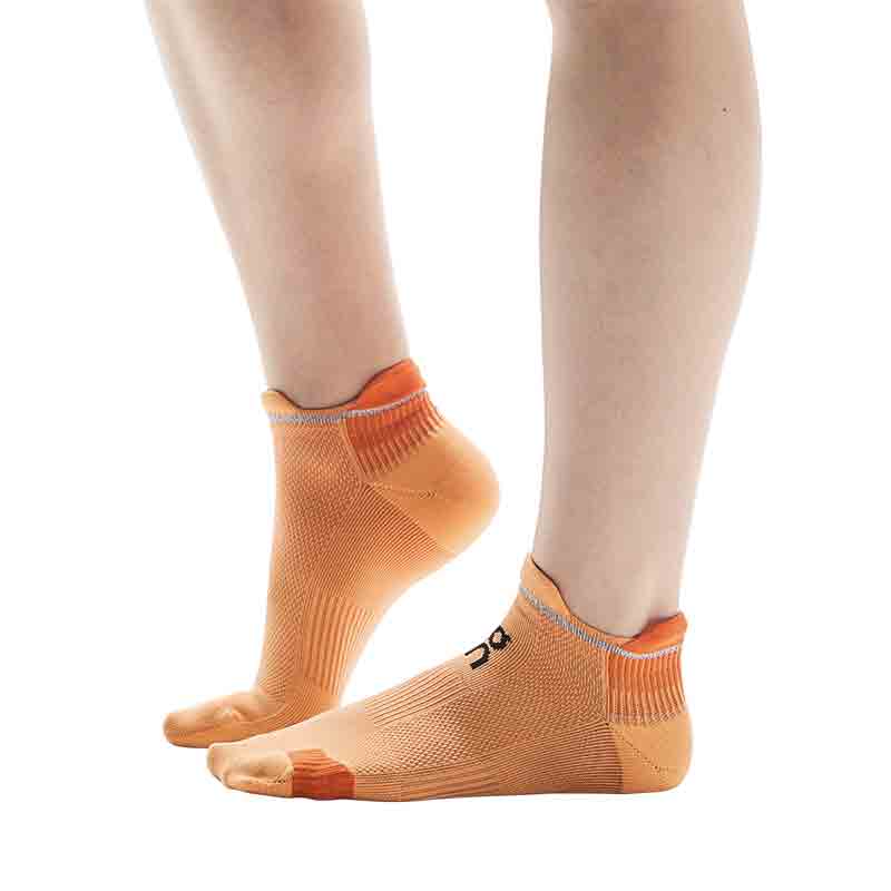 On Running Performance Low Run Sock - Tangerine/Flame