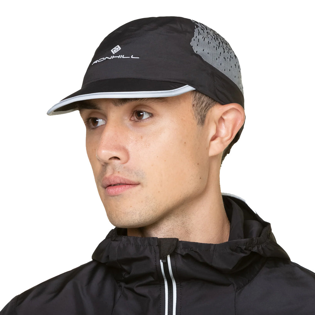 Ronhill Reflect Cap - Black/Reflect