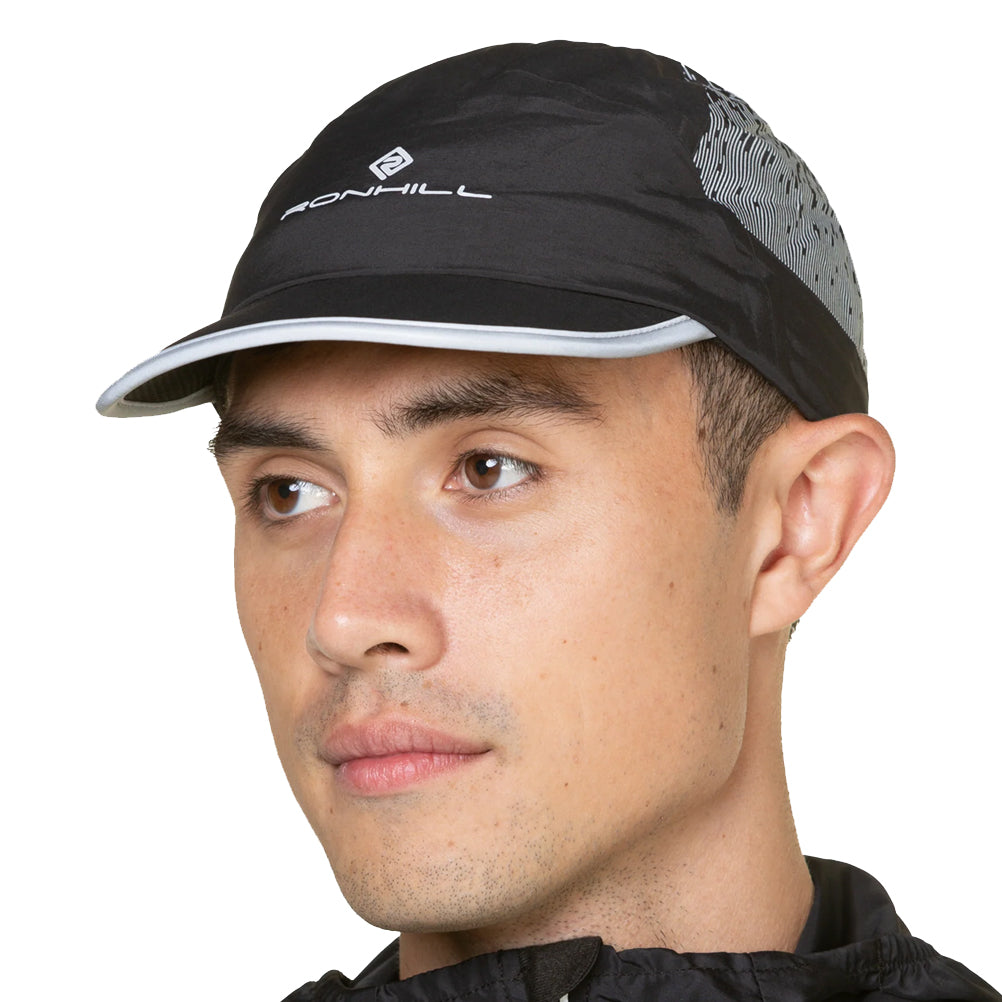 Ronhill Reflect Cap - Black/Reflect