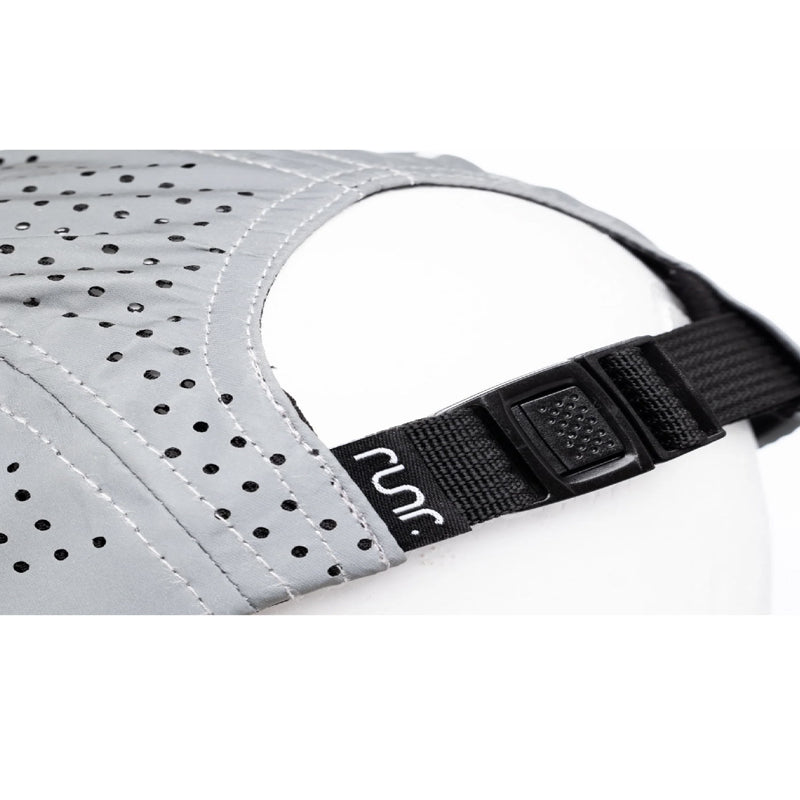 Runr Lumos Reflective Tech Cap Detail