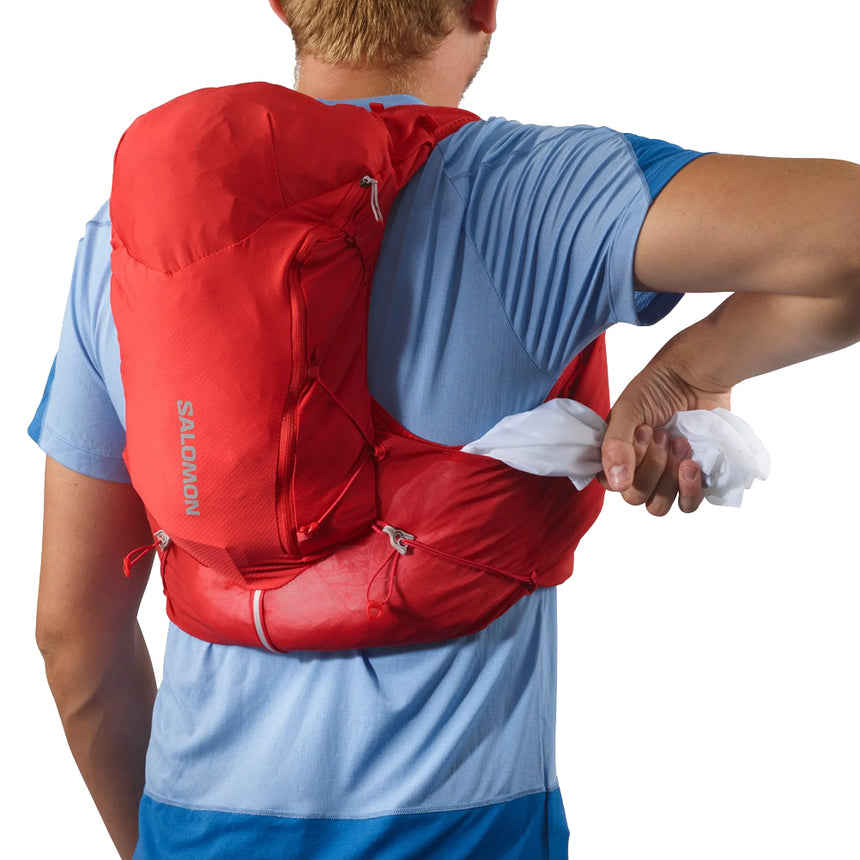 Salomon-ActivSkin-12-LC1759600-with-flasks-model-back-pocket