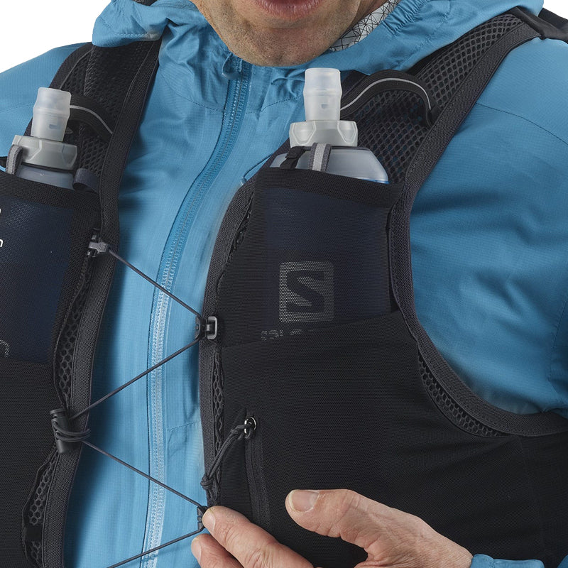 Salomon-ActivSkin-8-LC1303200-front-Man-model-bottles-black