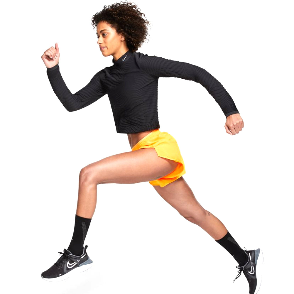 nike-womens-tempo-luxe-BV2945-845-model