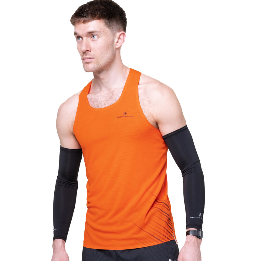 Ronhill Mens-Tech Race Vest 007279 1443-model Front