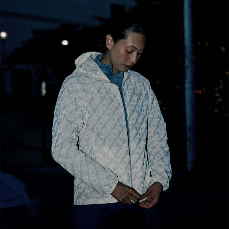 Brooks Canopy Reflective Women's Running Jacket - Reflective Wordmark Bone