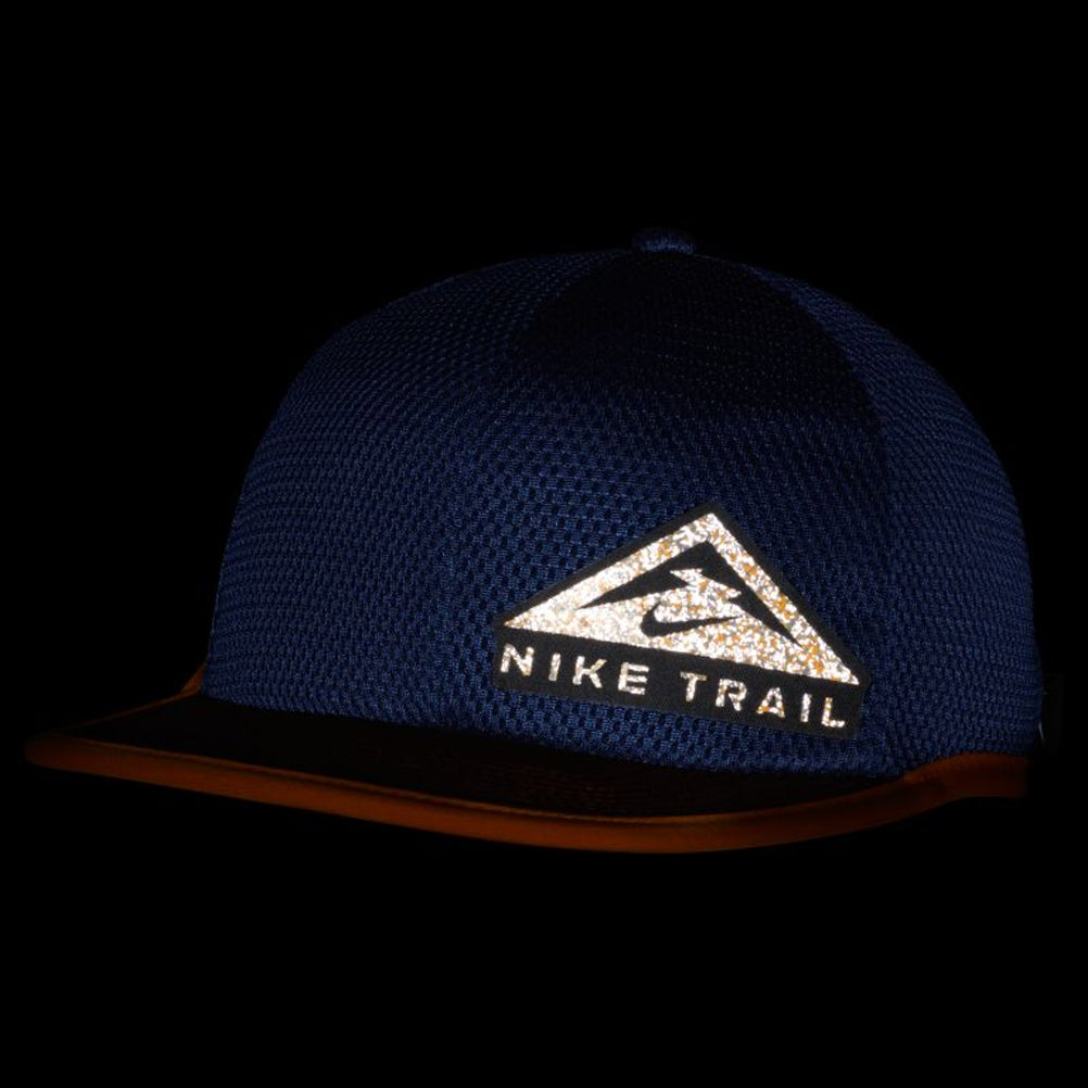 Nike-DF-Trail-running-cap-DC3625-510-flash