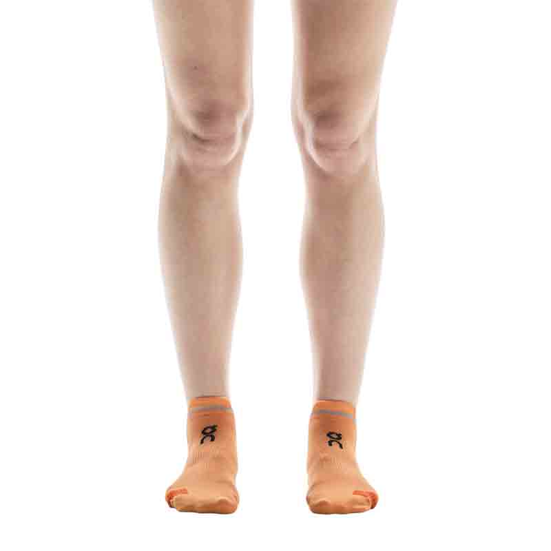 On Running Performance Low Run Sock - Tangerine/Flame