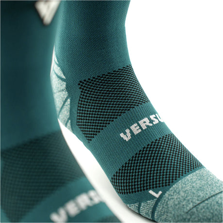 Versus Active Crew tab teal toe