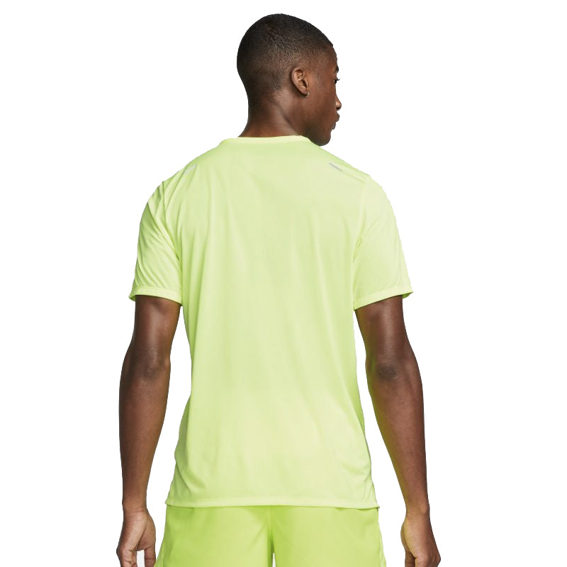 nike rise 365 t shirt green