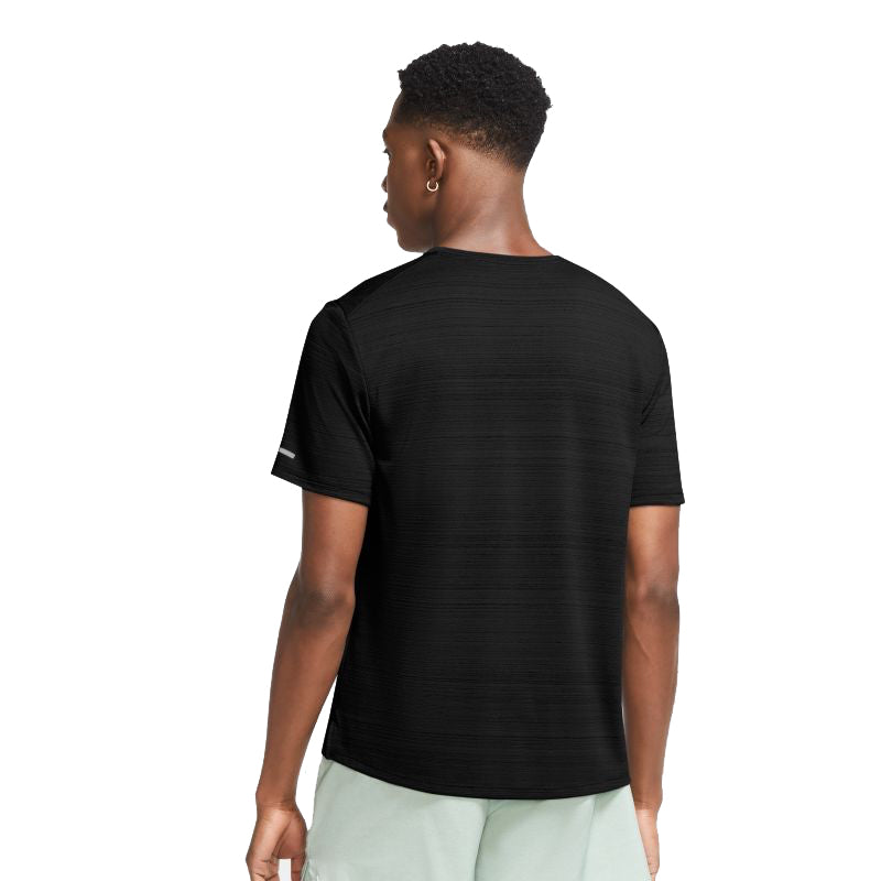 nike-mens-miler-ss-tee-CU5992-010-model-back