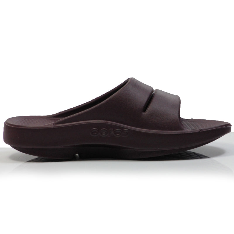oofos-ooahh-slide-cabernet-back
