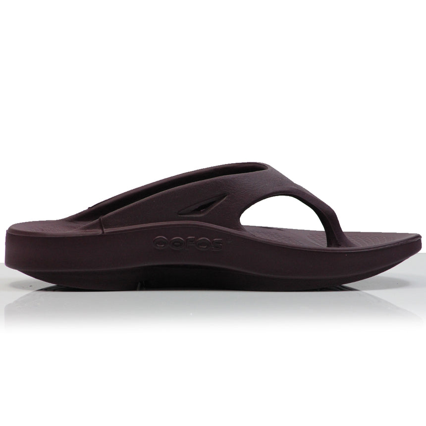 oofos-ooriginal-flip-cabernet-back