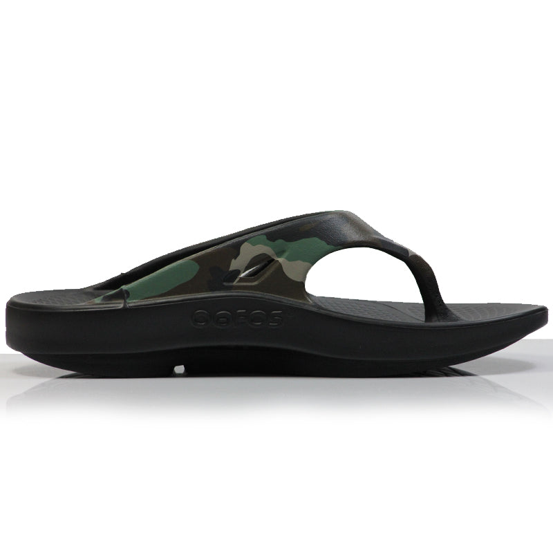 oofos-ooriginal-flip-camo-side
