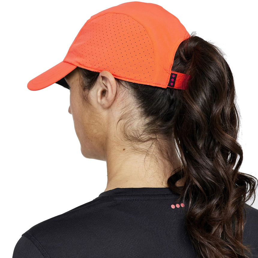 saucony-womens-outpace-hat-VO-back