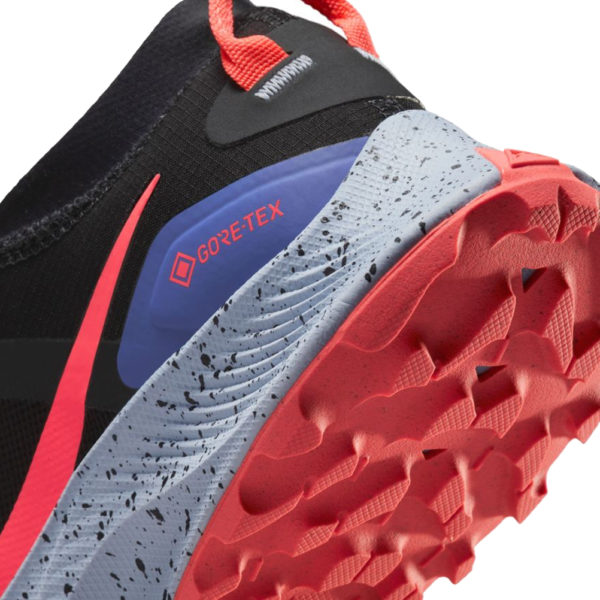Nike Pegasus Trail 3 GTX Women's heel