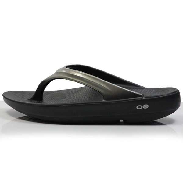 OOfos Women's OOlala Recovery Flip - Latte