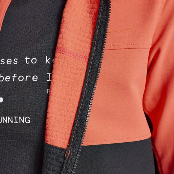 Saucony Bluster Women's Running Jacket fabric