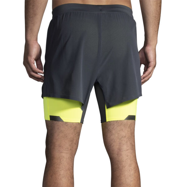 Brooks Run Visible 2in1 5inch Men's Running Short - Asphalt/Nightlife - Image 2
