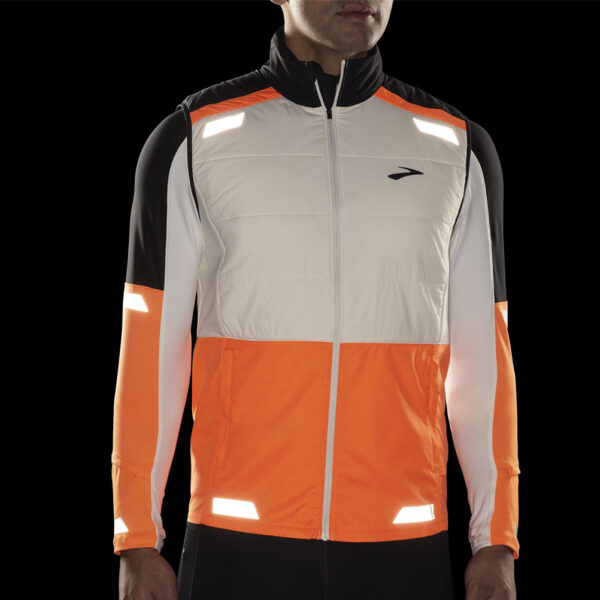 Brooks Run Visible 2.0 Insulated Men's Running Vest reflect front