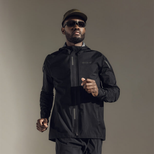 GoreWear Concurve Gore-Tex Men's Running Jacket - Black - Image 4
